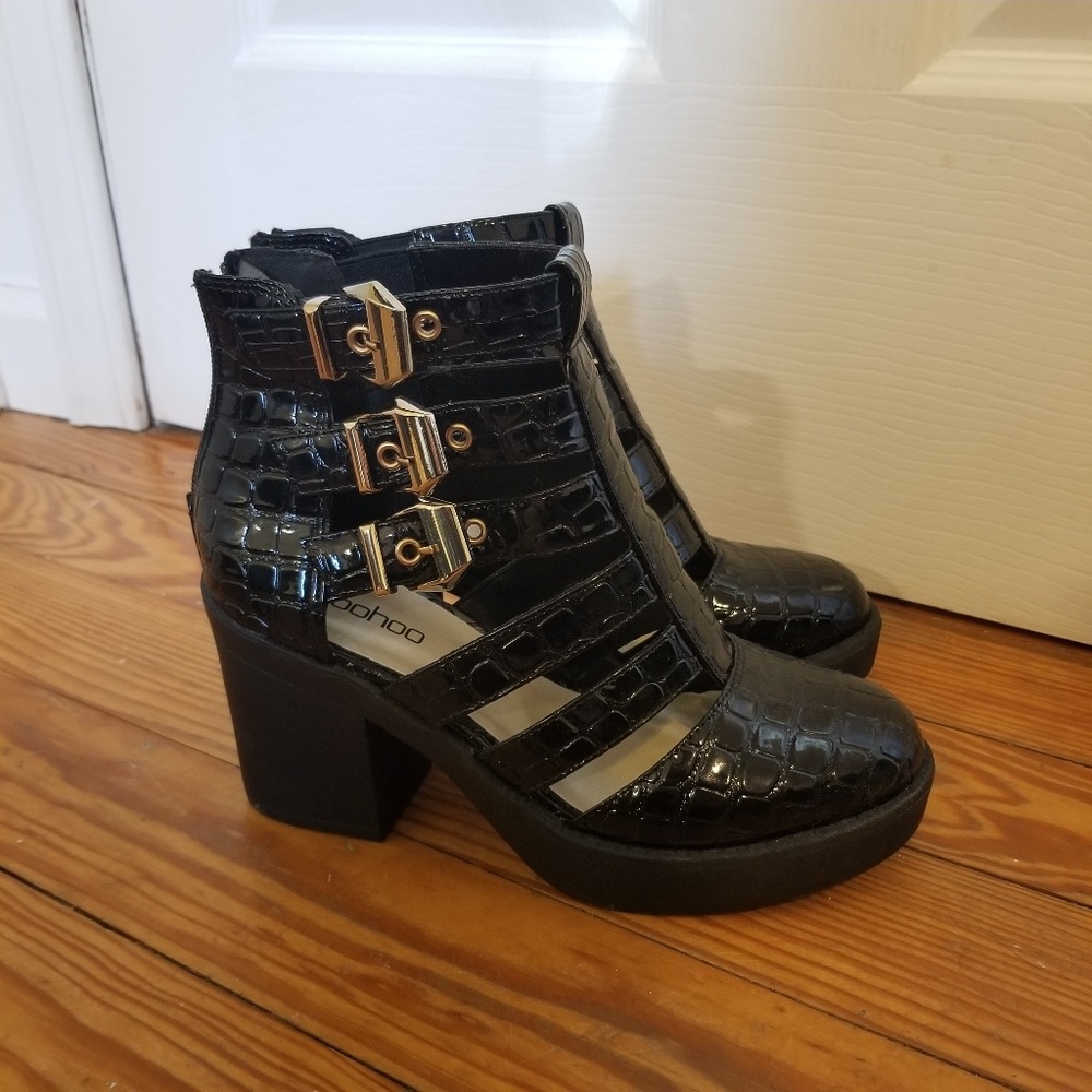 Sandal heels